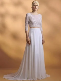 Robe de mariée deux pièces style bohème en dentelle col rond coupe trapèze avec traîne fermeture éclair manches 3/4 longues