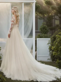 Robe de mariée en dentelle col rond manche longue dos en V à traîne