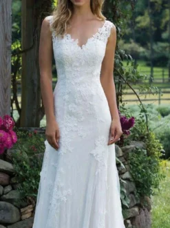 Robe de mariée à la plage blanche en dentelle col V à traîne robe de mariage