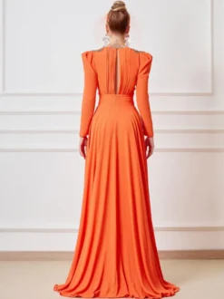 Robe de mariée pour mère de la mariée col en V manches longues robe de bal plissée avec traîne robes d'invitées de mariage