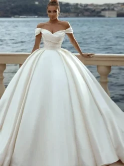 Robe de mariée princesse Silhouette de princesse épaules dénudées sans manches taille naturelle avec traîne robes de mariée