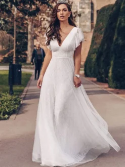 Robe de mariée simple blanche en dentelle col en v manches courtes dos nu volants une ligne taille naturelle longues robes de mariée