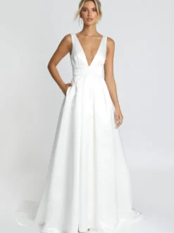 Robe de mariée simple blanche tissu satiné robe de mariée sans manches sans manches sans dos sans dos