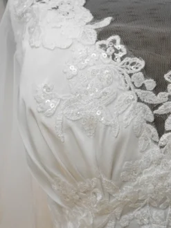 Robe de mariée simple en dentelle avec décolleté illusion et manches courtes robe de bal en dentelle 40 cm