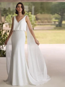 Robe de mariée simple en mousseline col en V sans manches plissée style sirène