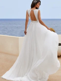Robe de mariée simple en mousseline de soie col en V sans manches plissée ligne a robes de mariée