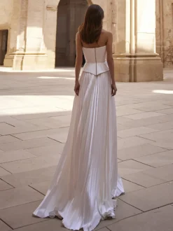 Robe de Mariée Simple Ivoire sans manches Cou original Tissu de satin Robes de mariée