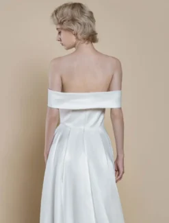 Robe de mariée simple robe de bal décolleté sans manches perles 20 cm