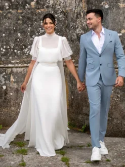 Robe de mariée simple robe de bal col bijou manches courtes volants 30 cm