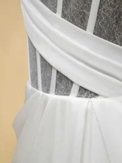 Robe de mariée simple robe de bal décolleté en cœur sans manches découpe 20 cm