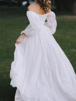 Robe de mariée simple robe de mariage col en coeur manche longue à traîne