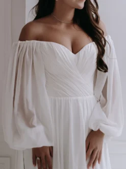 Robe de mariée simple robe de mariage col en coeur manche longue à traîne