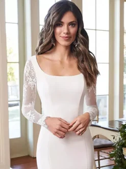 Robe de mariée simple 2026 sirène col carré manches longues dentelle à traîne