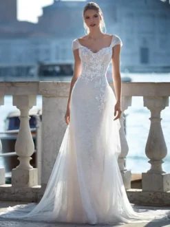 Robe de mariée sirène en dentelle zip sur dos à traîne