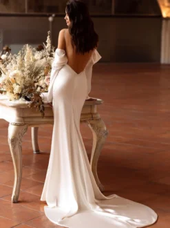 Robe de mariée sirène Robe de mariée simple en satin dos nu manche longue