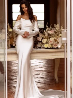 Robe de mariée sirène Robe de mariée simple en satin dos nu manche longue