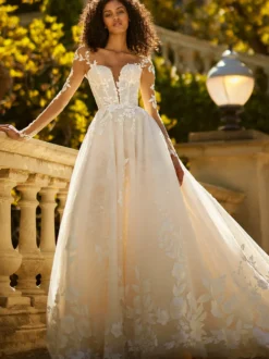 Robe de mariée trapèze avec traîne col en V manches longues taille naturelle dentelle robes de mariée en tulle