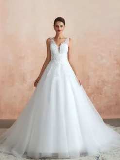 Robe de mariée trapèze blanche en tulle col V dos transparent à traîne robe de mariage