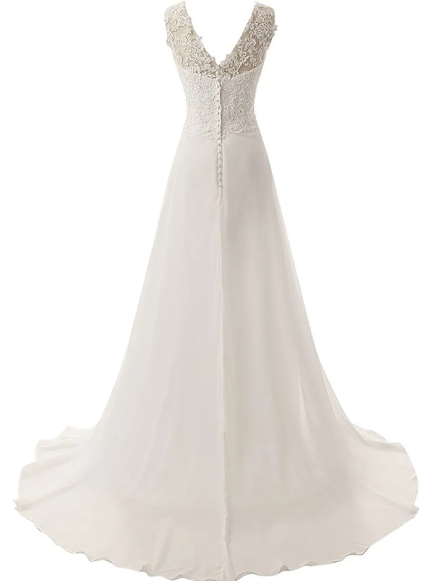 Robe de mariée trapèze col V boutonné sur dos à traîne