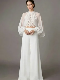 Robe de mariée trois pièces en dentelle col rond manches longues longueur au sol