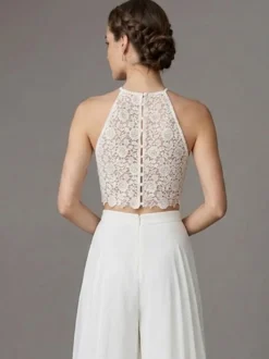 Robe de mariée trois pièces en dentelle col rond manches longues longueur au sol