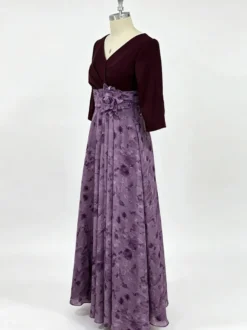 Robe de mère à col en V manches 3/4 coupe trapèze ornée de fleurs robe d'invitée pour mariage