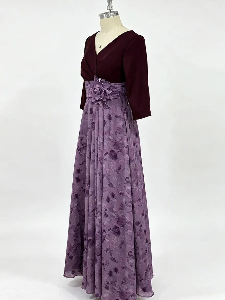 Robe de mère à col en V manches 3/4 coupe trapèze ornée de fleurs robe d'invitée pour mariage