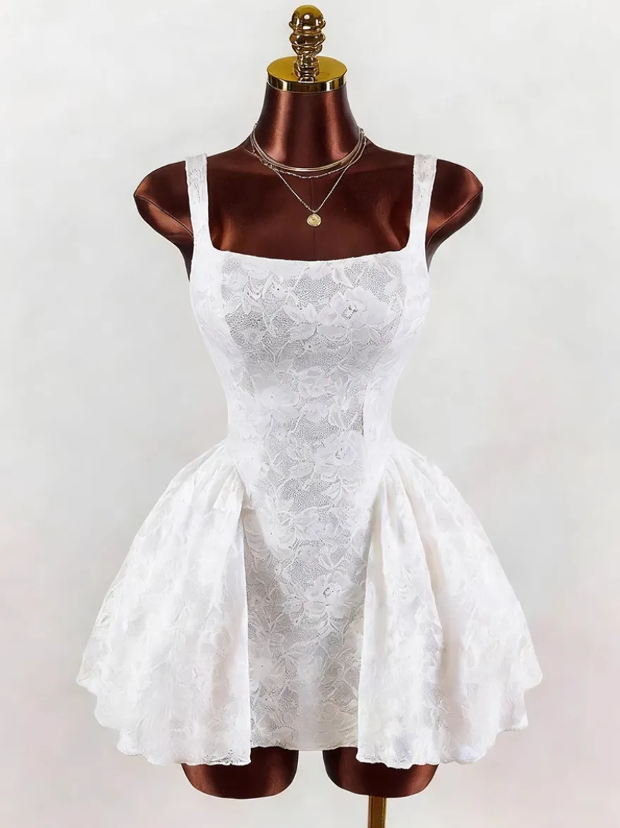 Robe de soirée blanche sans manches à col carré et dos nu