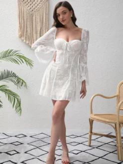 Robe de soirée écru blanc manches longues col carré robe d'été