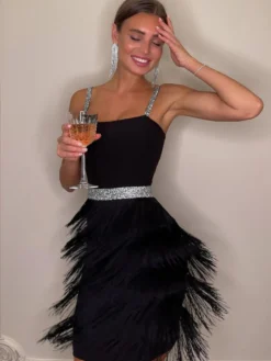 Robe de soirée d'anniversaire col en V sans manches mini robes de cocktail avec franges
