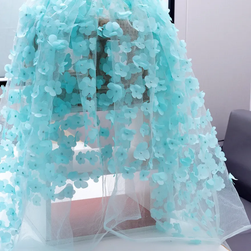 Robe de soirée en organza à col en V et longueur au sol avec appliques