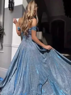 Robe de soirée maxi bleue éblouissante à sequins col en V sans manches épaules dénudées style chic semi-formel