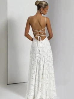 Robe de soirée maxi en jacquard avec dos nu pour les événements de l'été 2026