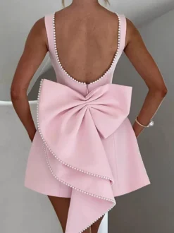 Robe de soirée mini blanche à col bijou et perles sans manches dos nu sexy et semi-formelle
