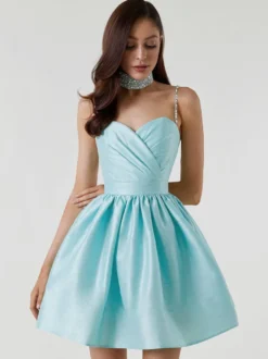 Robe de soirée mini bleu royal à bretelles fermeture éclair au col sans manches dos nu robe élégante et semi-formelle