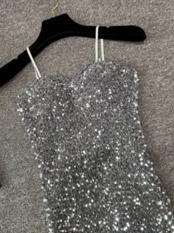 Robe de soirée pour femme noire à bretelles col à sequins sans manches en polyester sexy
