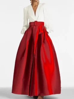 Robe de soirée princesse décolleté en V manches longues fermeture éclair ceinture en satin.