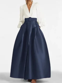 Robe de soirée princesse décolleté en V manches longues fermeture éclair ceinture en satin.