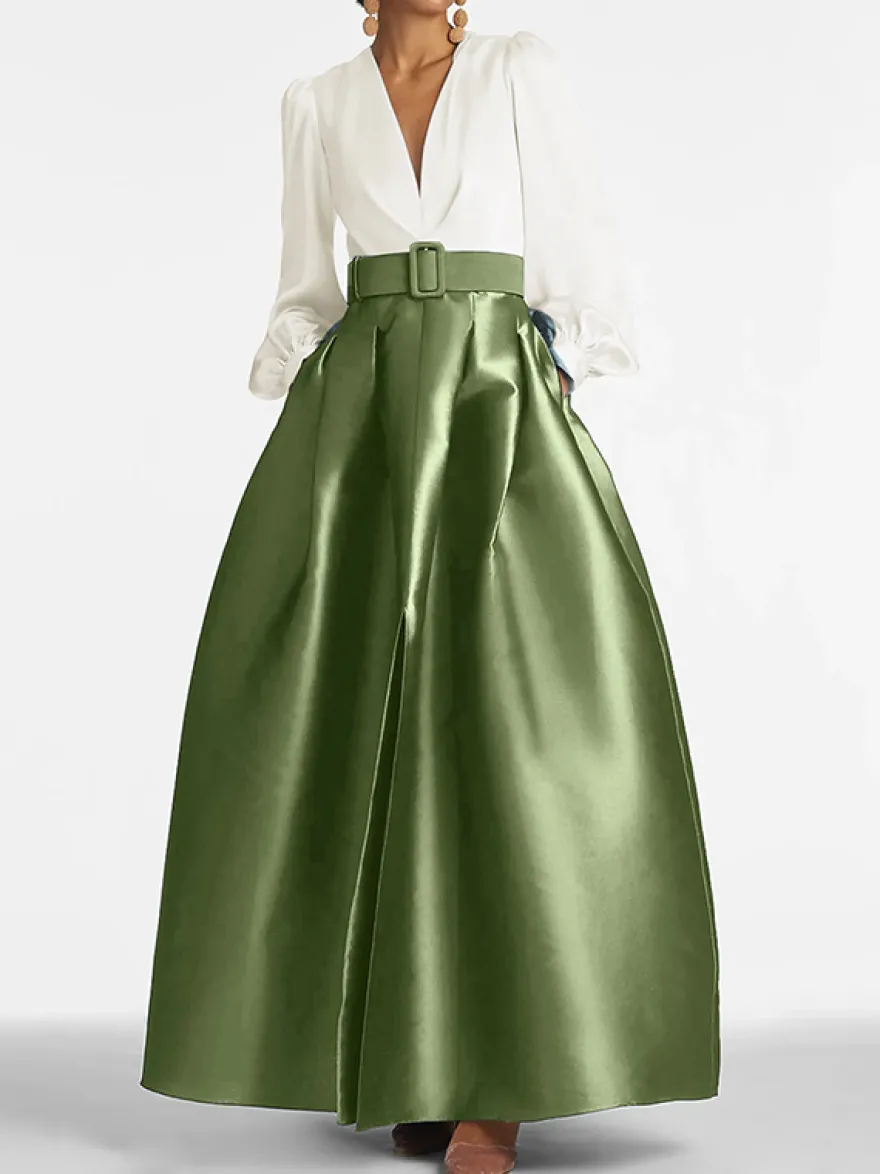 Robe de soirée princesse décolleté en V manches longues fermeture éclair ceinture en satin.