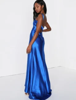 Robe de soirée sirène col en v avec traîne sans manches dos nu tissu satiné robes de soirée formelles