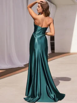 Robe de soirée sirène en tissu satiné col en cœur avec traîne fendue sur le devant robes de soirée formelles