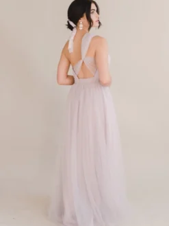 Robe de soirée trapèze asymétrique épaule dénudée avec traîne sans manches dos nu plissée en tulle robes de soirée sociale