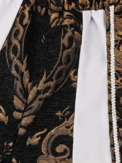 Robe de velours royale et noble de style Renaissance idéale pour un GN médiéval ou un cosplay d'Halloween.