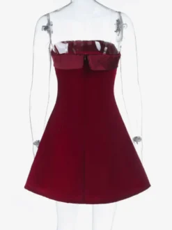 Robe d'été chic bordeaux mini sans manches et bustier pour une soirée en amoureux