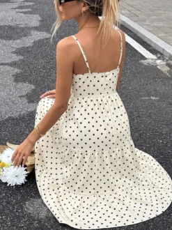 Robe d'été fluide à pois crème débardeur maxi nœud devant