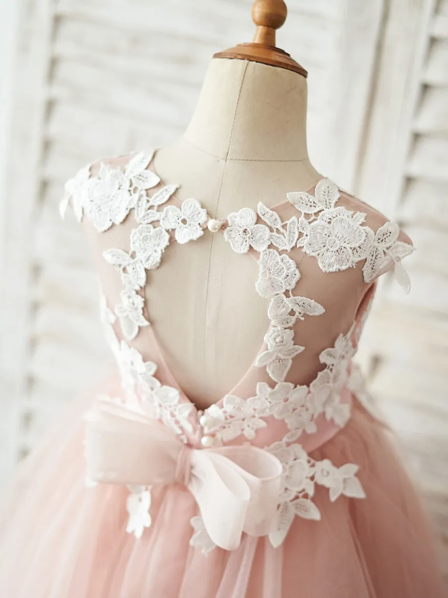 Robe fille de fleur bleu en tulle col rond transparent boutonné sur dos robe cortège enfant