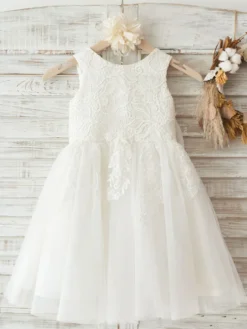 Robe fille de fleur ivoire en tulle col rond en dentelle boutonné sur dos avec noeud robe cortège enfant