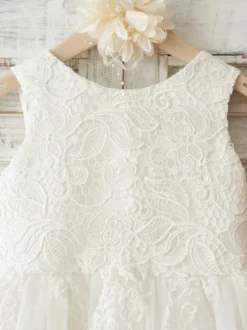 Robe fille de fleur ivoire en tulle col rond en dentelle boutonné sur dos avec noeud robe cortège enfant