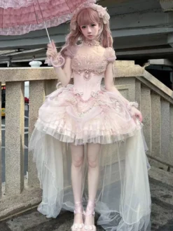 Robe Lolita Sweet Fairy rose à volants et épaules dénudées