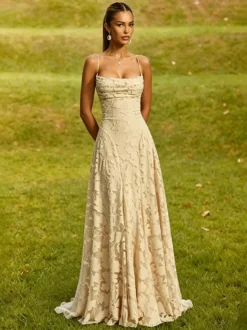 Robe longue rose poudré en dentelle florale bustier sans bretelles laçage croisé dos nu robe de demoiselle d'honneur ou d'invitée de mariage